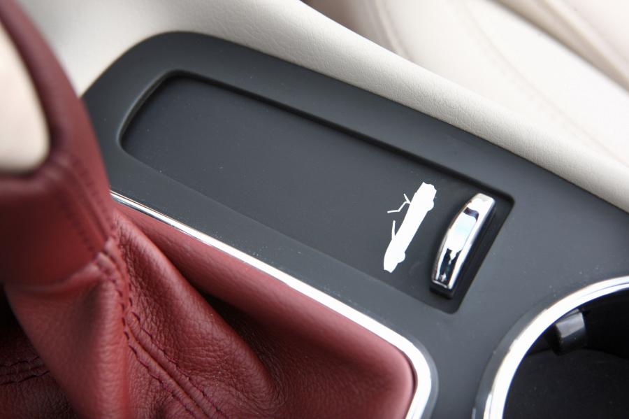  Maserati GranCabrio 2010 года  (фото 38 из 101)